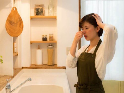 10 κόλπα για να απομακρύνετε τις δυσάρεστες οσμές από την κουζίνα