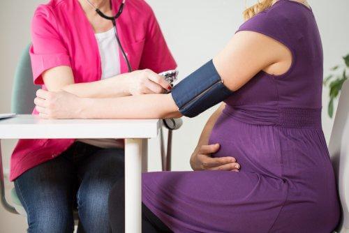 πίεση σε έγκυο γυναίκα , αυξημένη αρτηριακή πίεση