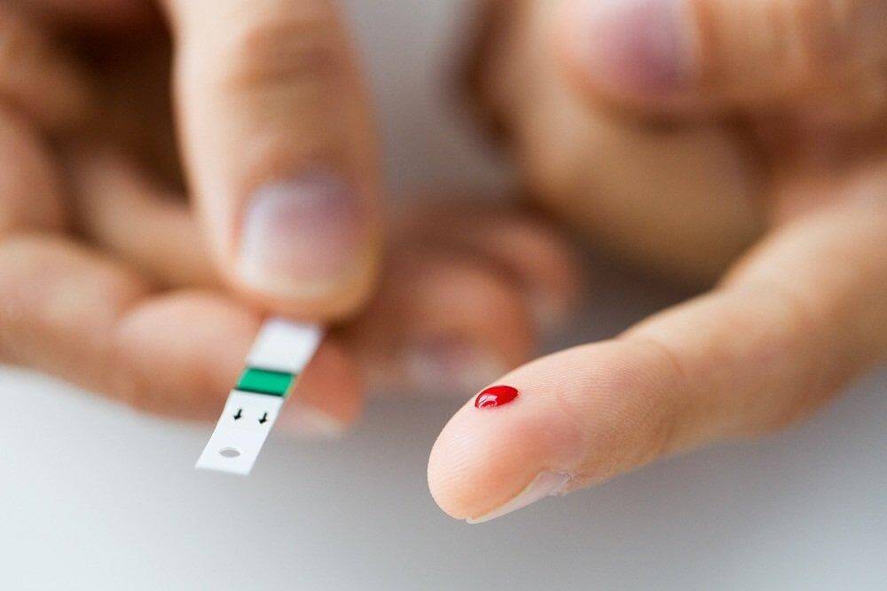 μέτρηση ζαχάρου με αίμα από δάχτυλο, καταπολέμηση του διαβήτη
