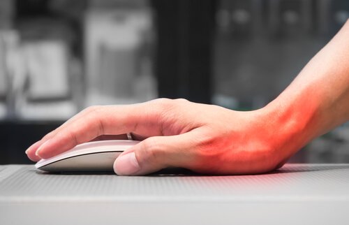 6 ασκήσεις για την πρόληψη των ενοχλήσεων στα χέρια χέρι σε ποντίκι υπολογιστή