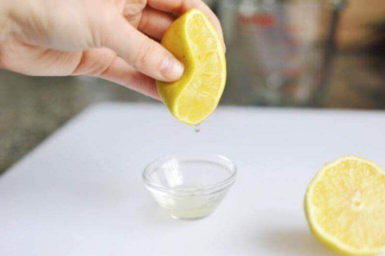 φυσικές θεραπείες για να καθαρίσετε τα νεφρά σας χυμός λεμόνι