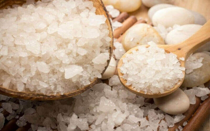 Πώς να καθαρίσετε το σίδερό σας - Χοντρό αλάτι