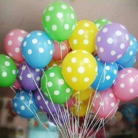 μπαλόνια πουά με κουκίδες
