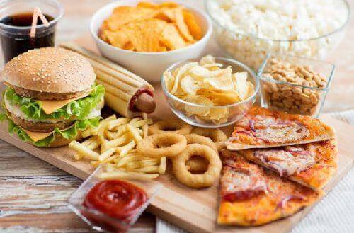 Δίαιτα κατά την εμμηνόπαυση - Επεξεργασμένες τροφές