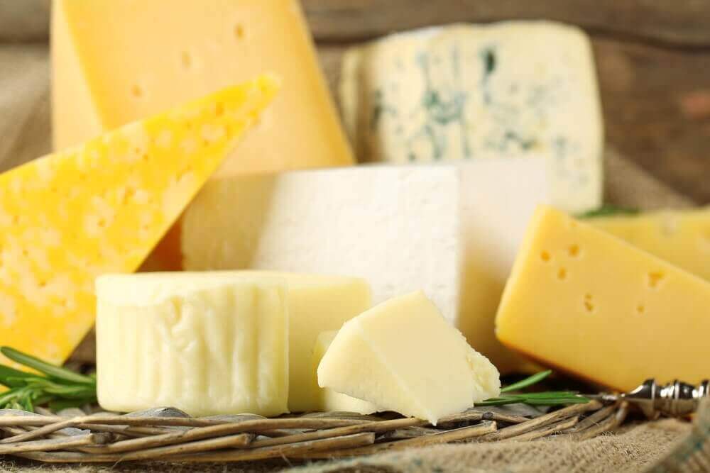 Σάντουιτς Μόντε Κρίστο - Διάφορα τυριά