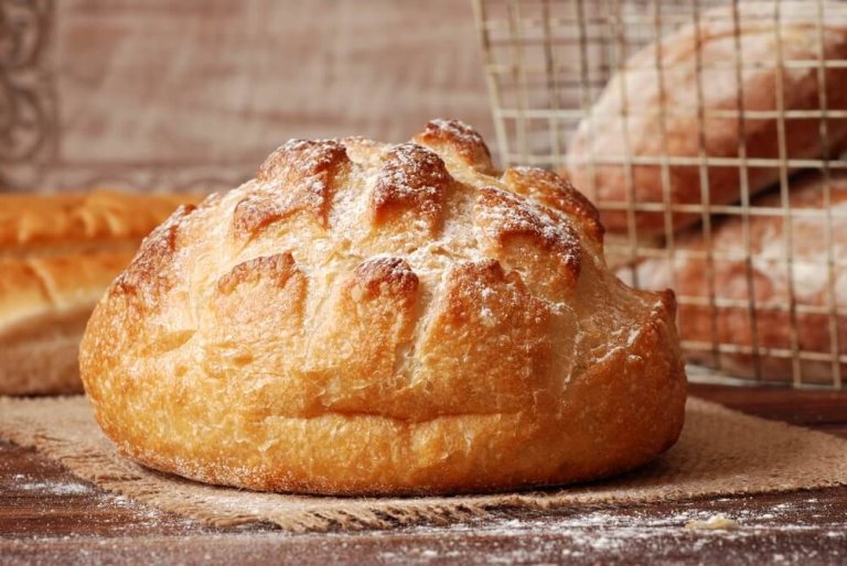 Πώς να φτιάξετε εύκολο και νόστιμο Ιταλικό ψωμί