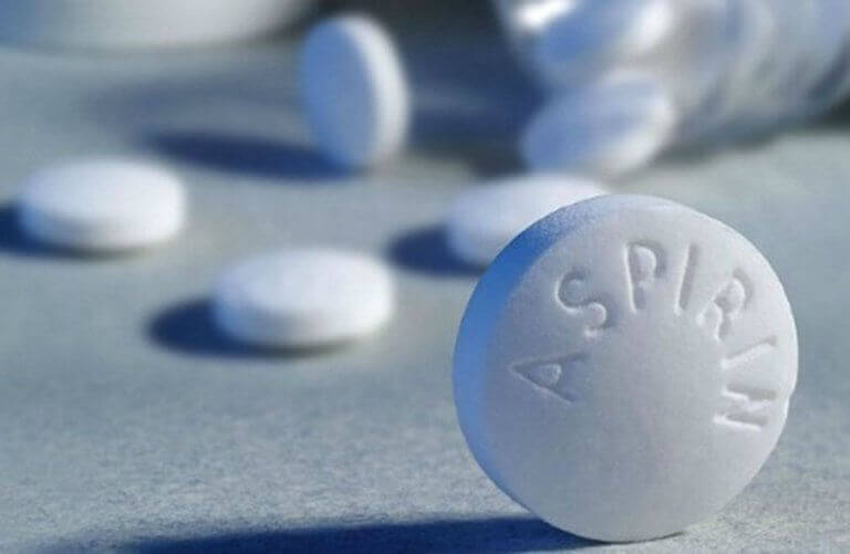 Έξυπνα κόλπα χρήσης της ασπιρίνης εναντίον της πιτυρίδας!