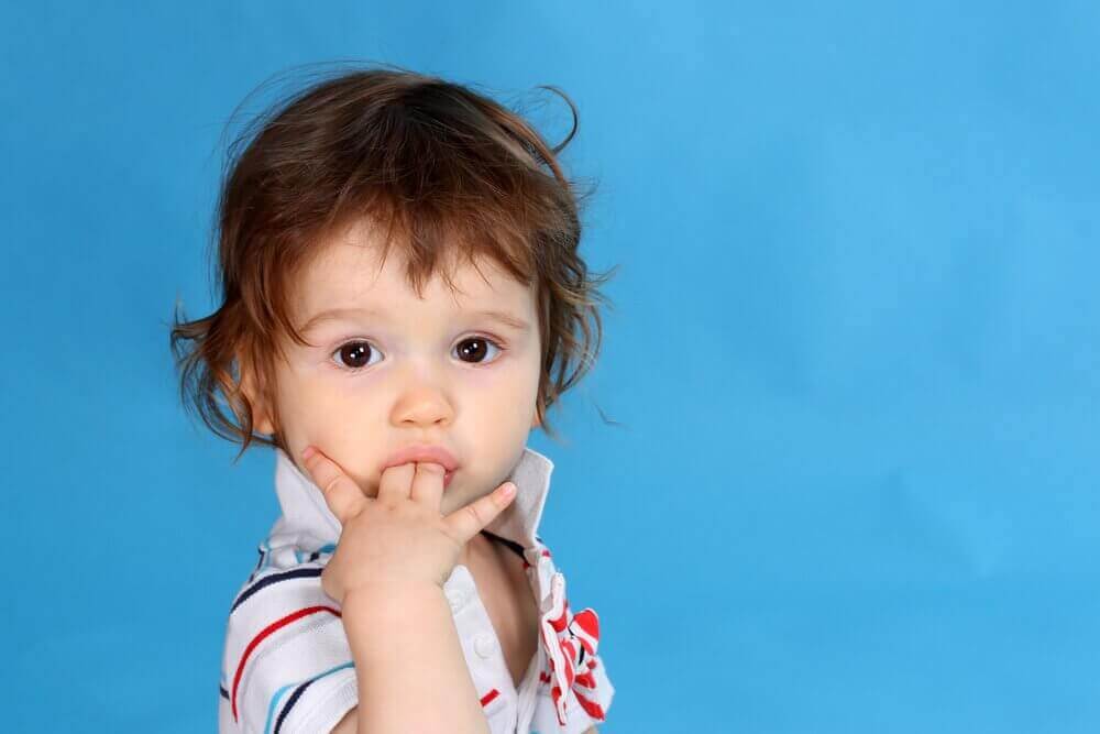 τον αντίχειρά