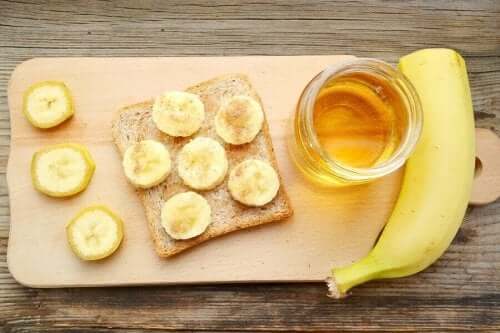 Μπανάνα με ψωμί και μέλι