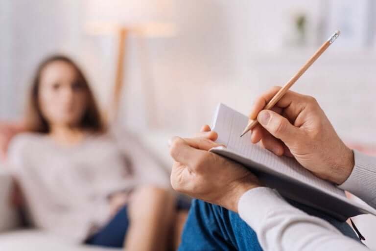 4 τρόποι με τους οποίους επηρεάζει τον εγκέφαλό σας η κατάθλιψη