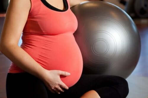 Άσκηση κατά την εγκυμοσύνη: Τρόποι για να το πετύχετε