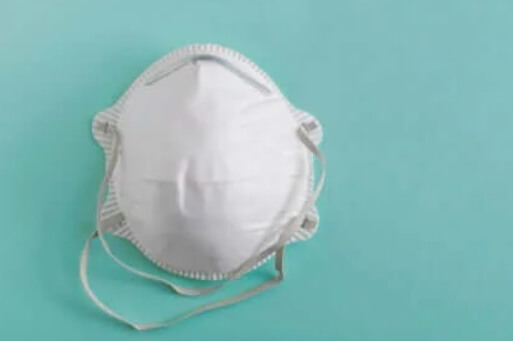 Άσπρη ιατρική μάσκα