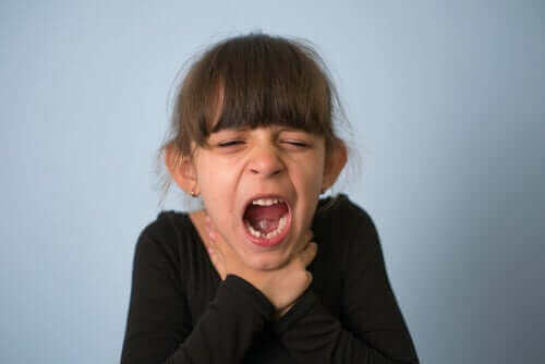 Πνιγμός στα παιδιά: Τι να κάνετε και πώς να τον αποτρέψετε