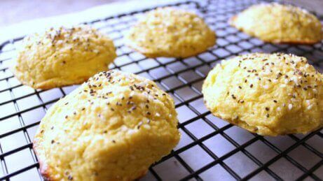 Σπόροι σουσαμιού σε μπισκότα