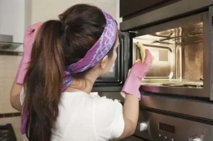 Πώς να καθαρίσετε το φούρνο σας
