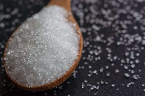 7 σημάδια που δείχνουν ότι τρώτε πολλή ζάχαρη