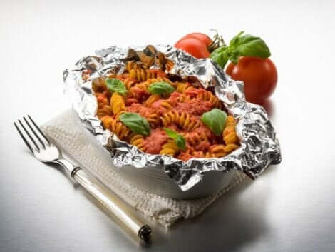Φαγητό μέσα σε αλουμινόχαρτο