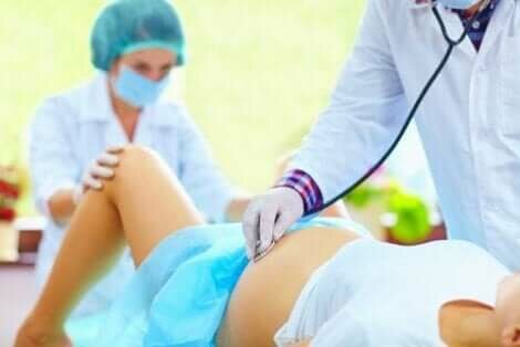 Μάθετε πώς είναι πραγματικά οι συσπάσεις τοκετού