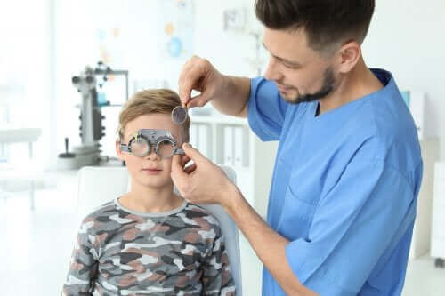 Πώς να εντοπίσετε προβλήματα όρασης στα παιδιά
