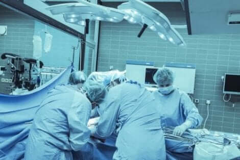 Χειρουργική επέμβαση σε εξέλιξη