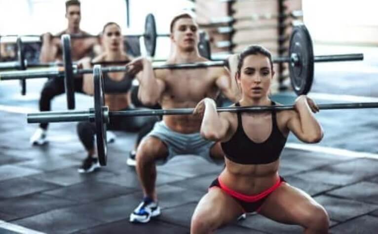 CrossFit: Τα οφέλη και οι κίνδυνοι που πρέπει να ξέρετε