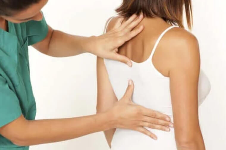 εξέταση πλάτης