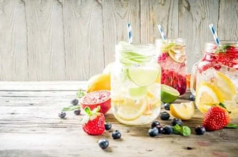 Ποτά με γεύση φρούτων: Τι πρέπει να ξέρετε