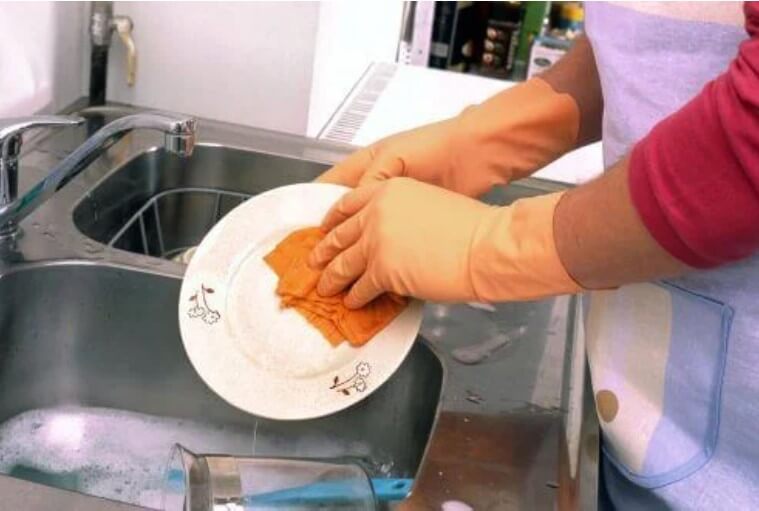 πλύσιμο πιάτων