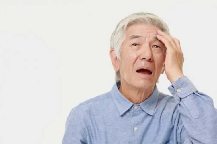 ηλικιωμένος με άνοια