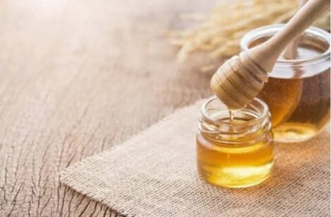 θεραπεία αδυνατίσματος με λεμόνι και μέλι
