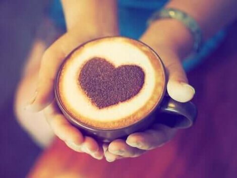 Η σχέση μεταξύ καφέ και καρδιακών προσβολών
