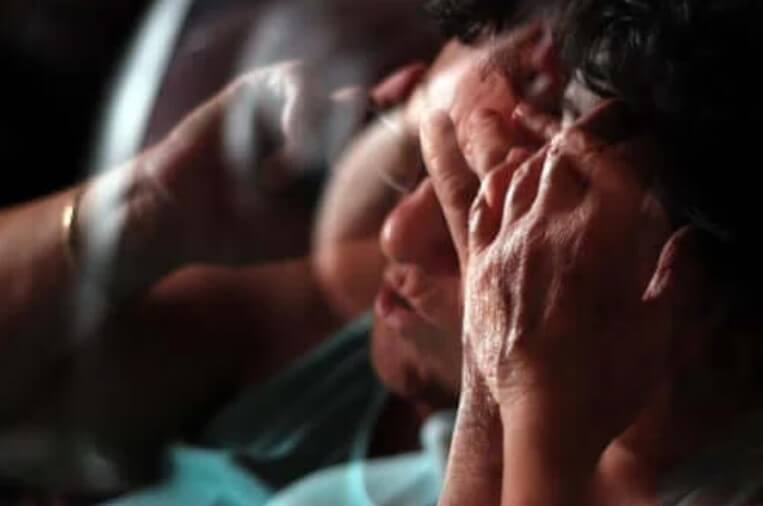 γυναίκα με ναυτία