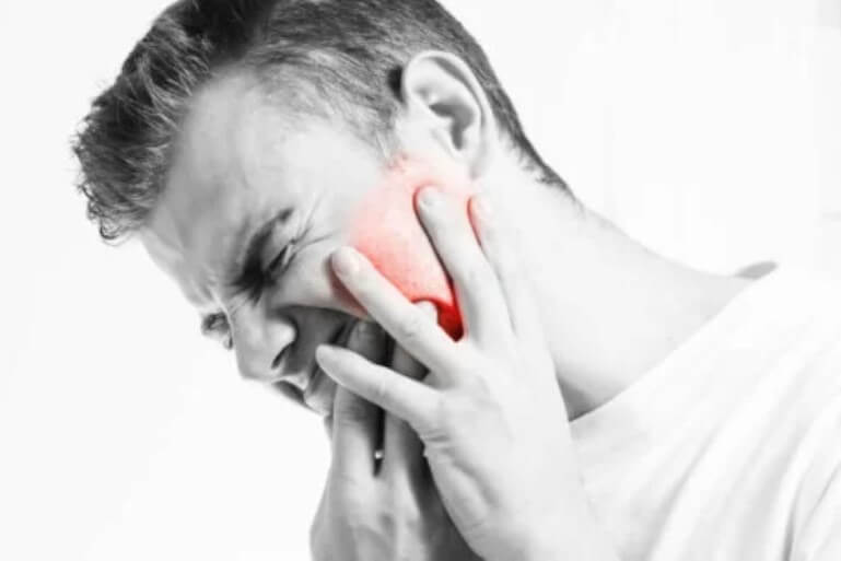 πόνος στη γνάθο