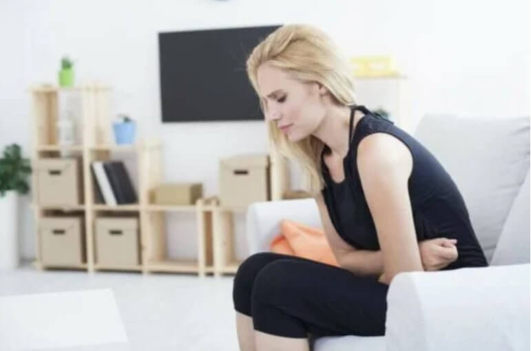 πόνος στο στομάχι