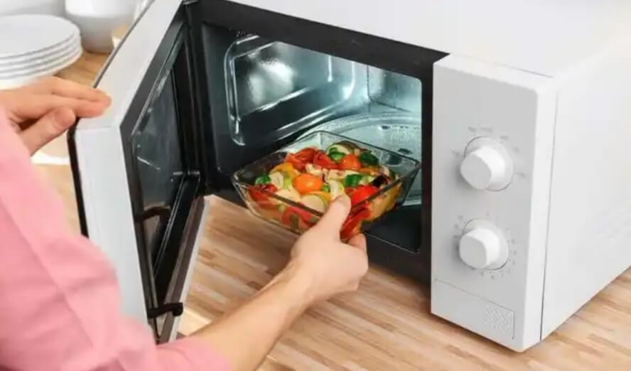 φαγητό στο φούρνο μικροκυμάτων