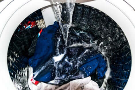Ρούχα στο πλυντήριο