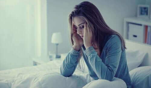Ανησυχία τη νύχτα: Συμπτώματα, αιτίες, και αντιμετώπιση