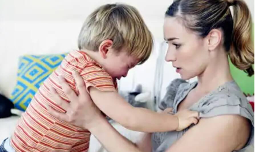 παιδί που κλαίει