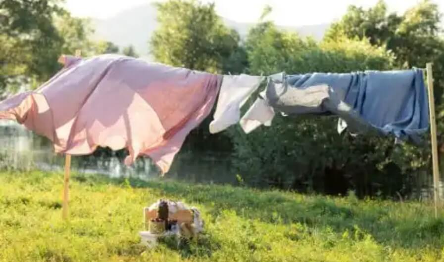 άπλωμα ρούχων