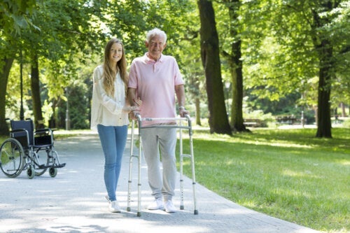 8 λάθη που πρέπει να αποφεύγονται στη φροντίδα ηλικιωμένων