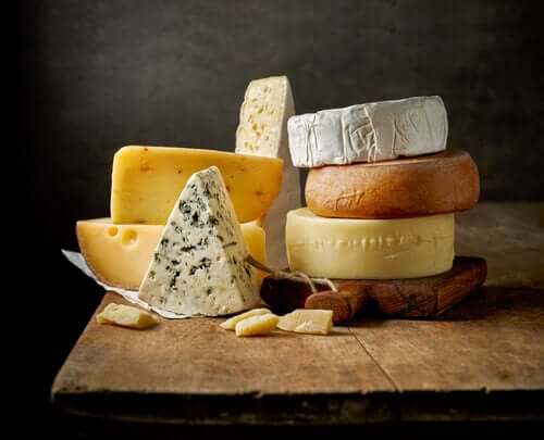 Πόσο τυρί μπορούμε να τρώμε την ημέρα;