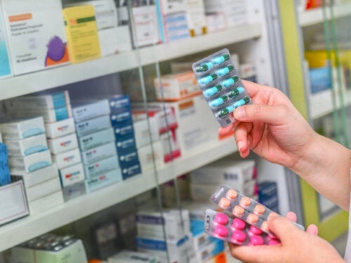 Οι παρενέργειες των αντιβιοτικών και τι πρέπει να ξέρετε