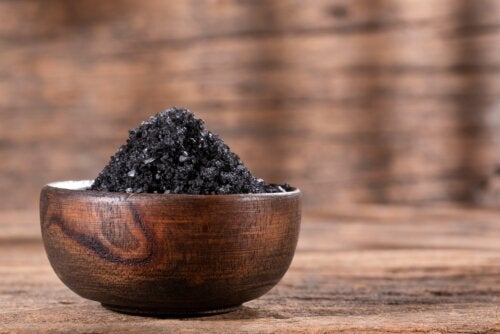 Τι είναι το μαύρο αλάτι και σε τι χρησιμοποιείται;