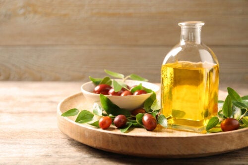 Βοηθάει το έλαιο Jojoba στη θεραπεία της ακμής;