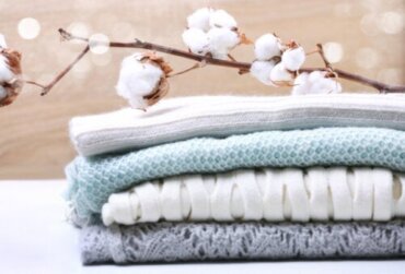 Βαμβακερά ρούχα: Πλεονεκτήματα και πώς να τα πλένετε